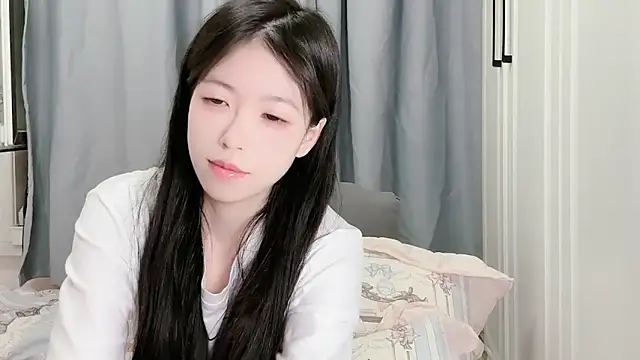 Snapshot of XiaoMei-iiiiii chatting on 05-28-26, 04:35 XiaoMei-iiiiii online show from 05-28-26, 04:35