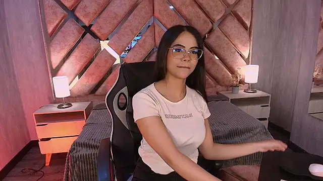 Susan Voltaire online show from 04-17-26, 11:35