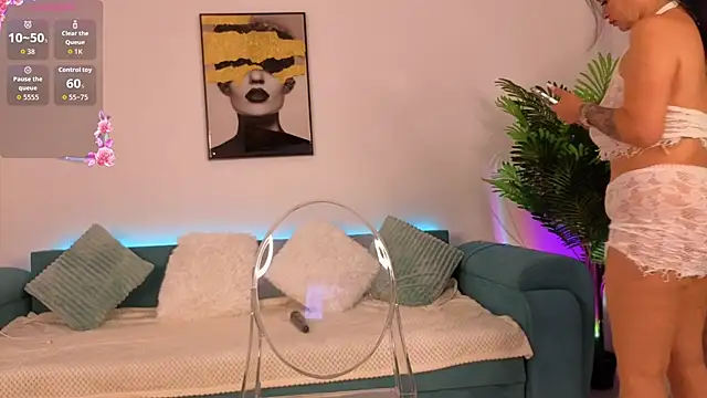 RebeccaSinXX online show from 06-18-26, 07:18