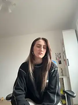 Tiny Anny online show from 04-20-26, 03:46