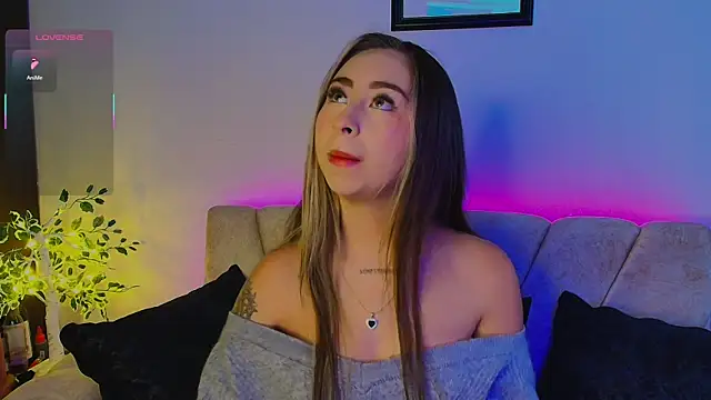 Snapshot of Cloe_martinezz_ chatting on 05-10-26, 04:42 Cloe martinezz online show from 05-10-26, 04:42