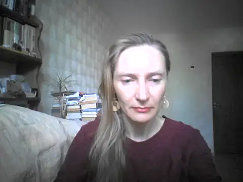 Snapshot of LunaBelle8 chatting on 05-14-26, 02:36 LunaBelle8 online show from 05-14-26, 02:36