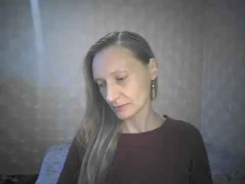 Snapshot of LunaBelle8 chatting on 05-12-26, 04:57 LunaBelle8 online show from 05-12-26, 04:57