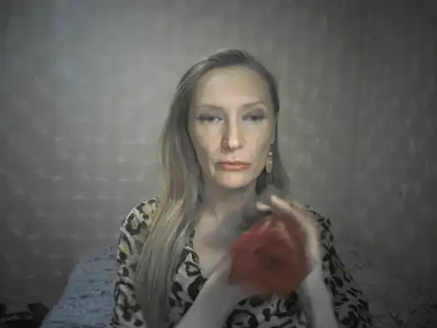 Snapshot of LunaBelle8 chatting on 04-19-26, 05:47 LunaBelle8 online show from 04-19-26, 05:47