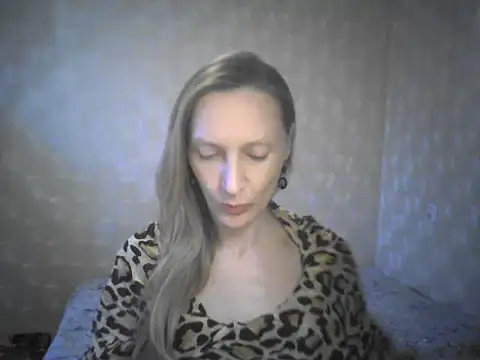 Snapshot of LunaBelle8 chatting on 04-23-26, 05:14 LunaBelle8 online show from 04-23-26, 05:14