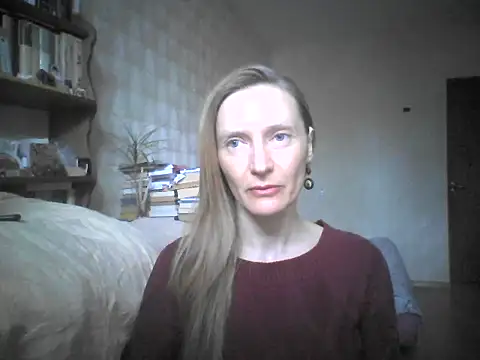 Snapshot of LunaBelle8 chatting on 05-10-26, 02:52 LunaBelle8 online show from 05-10-26, 02:52