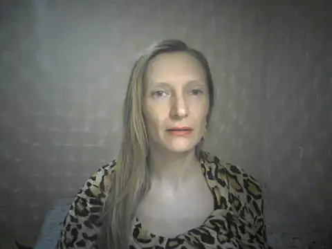 Snapshot of LunaBelle8 chatting on 04-18-26, 07:07 LunaBelle8 online show from 04-18-26, 07:07