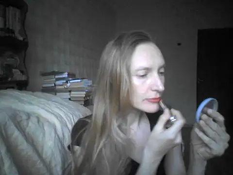 Snapshot of LunaBelle8 chatting on 06-05-26, 05:18 LunaBelle8 online show from 06-05-26, 05:18