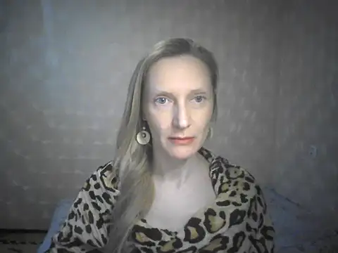 Snapshot of LunaBelle8 chatting on 04-22-26, 05:20 LunaBelle8 online show from 04-22-26, 05:20