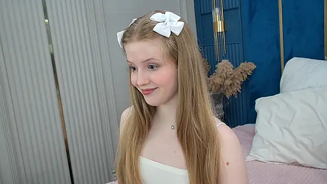 Snapshot of LilianHowards chatting on 05-07-26, 09:12 LilianHowards online show from 05-07-26, 09:12