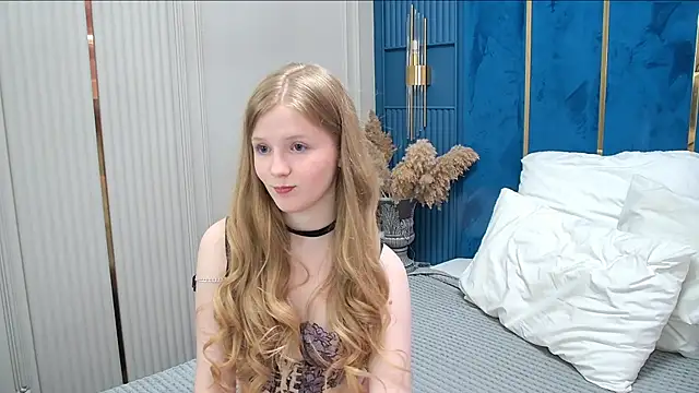 Snapshot of LilianHowards chatting on 06-03-26, 01:23 LilianHowards online show from 06-03-26, 01:23