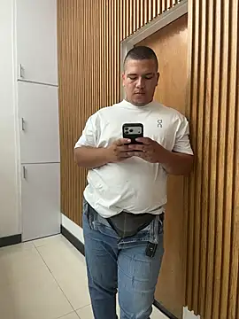 Snapshot of Patricio_02 chatting on 07-23-26, 03:19 Patricio 02 online show from 07-23-26, 03:19