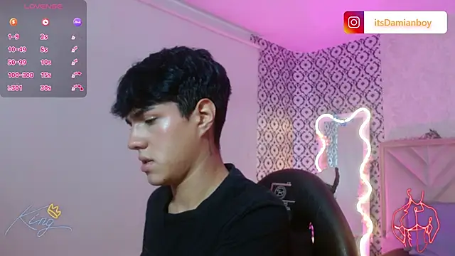 Snapshot of Damian_tay chatting on 06-27-26, 12:22 Damian tay online show from 06-27-26, 12:22
