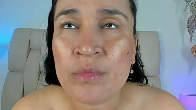 Snapshot of anastassiaa_57 chatting on 05-13-26, 06:04 anastassiaa 57 online show from 05-13-26, 06:04