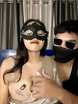 Snapshot of couple_hot43 chatting on 05-13-26, 08:38 couple hot43 online show from 05-13-26, 08:38