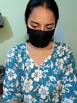 couple hot43 online show from 04-18-26, 08:27