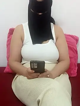 Snapshot of Youmy_love26 chatting on 05-04-26, 11:24 Youmy love26 online show from 05-04-26, 11:24