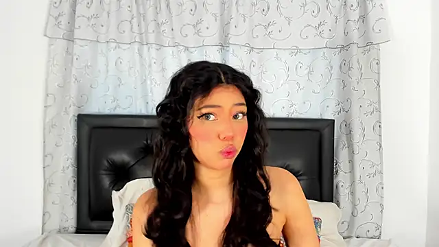 Snapshot of Nathy_Pelaez chatting on 06-04-26, 11:59 Nathy Pelaez online show from 06-04-26, 11:59