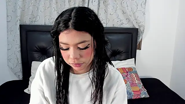 Snapshot of Nathy_Pelaez chatting on 06-11-26, 03:47 Nathy Pelaez online show from 06-11-26, 03:47