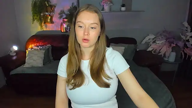 Snapshot of ValeriSunny chatting on 06-30-26, 04:29 ValeriSunny online show from 06-30-26, 04:29