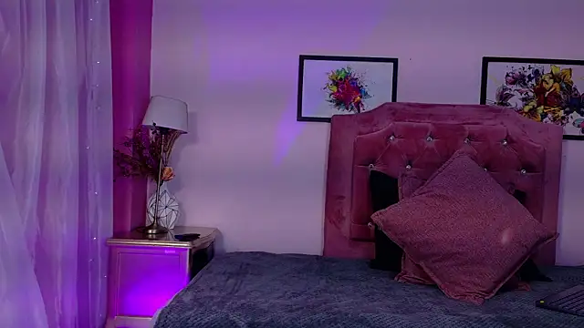 Maggiee 1 online show from 07-08-26, 07:14