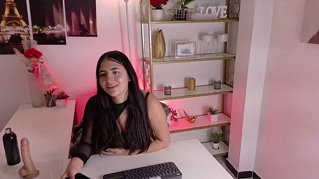 Snapshot of Maggiee_1 chatting on 06-04-26, 07:51 Maggiee 1 online show from 06-04-26, 07:51