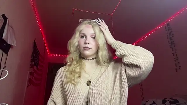 CassieRey online show from 04-18-26, 05:26