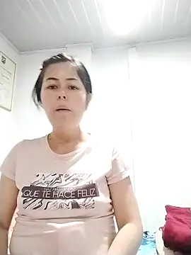 Snapshot of julietaflame chatting on 06-14-26, 03:08 julietaflame online show from 06-14-26, 03:08