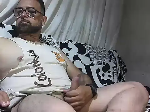 Snapshot of CarlossexVen chatting on 04-21-26, 01:53 CarlossexVen online show from 04-21-26, 01:53