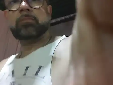 Snapshot of CarlossexVen chatting on 04-27-26, 07:01 CarlossexVen online show from 04-27-26, 07:01
