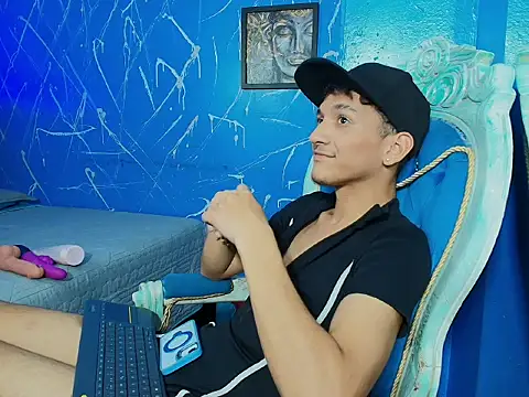 Snapshot of Lexter_Blue chatting on 06-10-26, 08:54 Lexter Blue online show from 06-10-26, 08:54