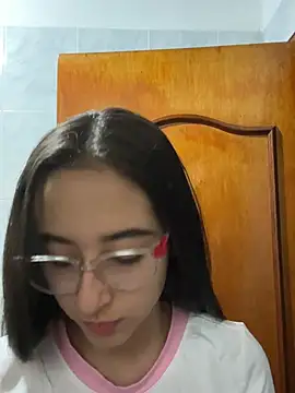 Snapshot of Abby_Coper1 chatting on 07-18-26, 03:59 Abby Coper1 online show from 07-18-26, 03:59