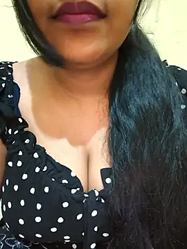 Snapshot of Newragini chatting on 05-26-26, 05:33 Newragini online show from 05-26-26, 05:33