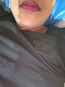 Snapshot of Newragini chatting on 06-13-26, 04:27 Newragini online show from 06-13-26, 04:27