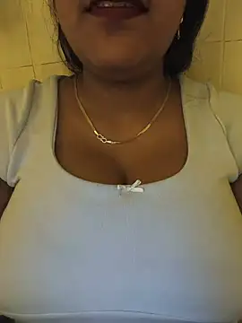 Snapshot of Newragini chatting on 05-18-26, 07:24 Newragini online show from 05-18-26, 07:24
