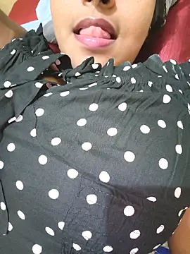 Snapshot of Newragini chatting on 04-19-26, 12:28 Newragini online show from 04-19-26, 12:28