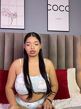 LilyFoox online show from 05-13-26, 12:45