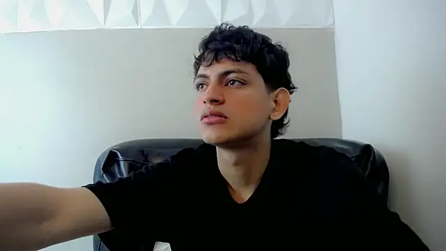 Snapshot of Yosepp_cum chatting on 05-05-26, 03:20 Yosepp cum online show from 05-05-26, 03:20