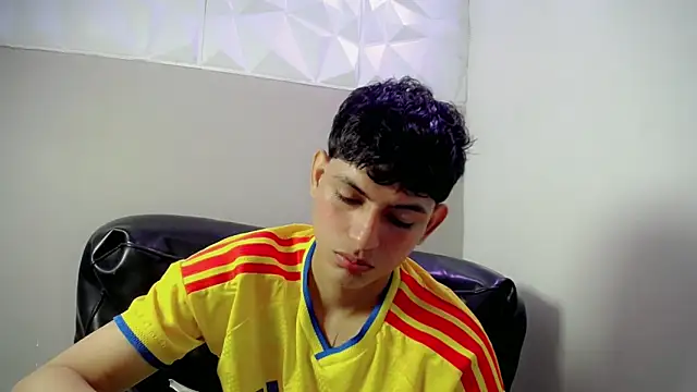 Snapshot of Yosepp_cum chatting on 04-23-26, 03:46 Yosepp cum online show from 04-23-26, 03:46