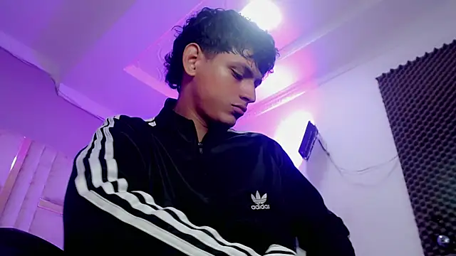 Snapshot of Yosepp_cum chatting on 04-19-26, 01:06 Yosepp cum online show from 04-19-26, 01:06