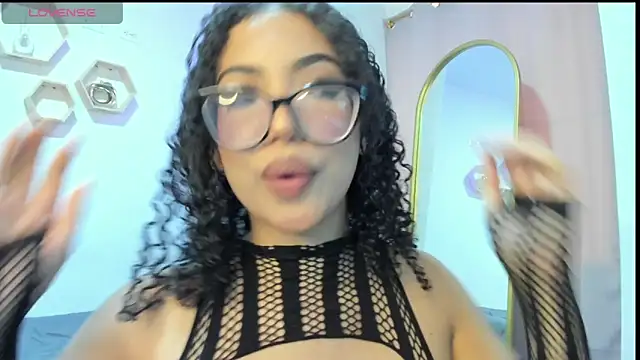 Miss ebony77 online show from 04-17-26, 05:38