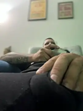 Snapshot of fabianvergon94 chatting on 06-11-26, 11:02 fabianvergon94 online show from 06-11-26, 11:02