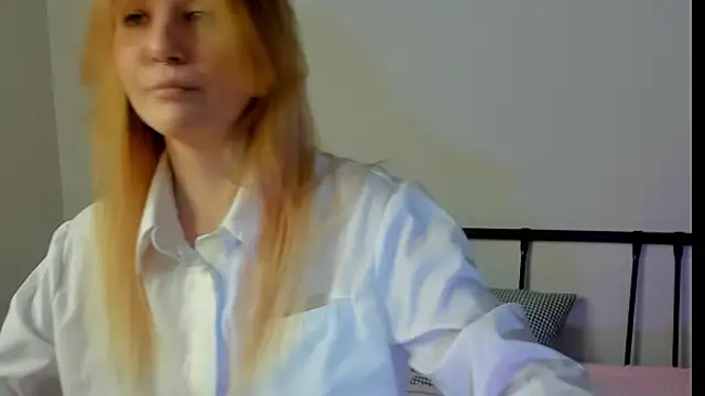 TonyaMeow online show from 04-18-26, 06:49