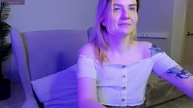 TonyaMeow online show from 06-26-26, 01:22