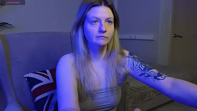 TonyaMeow online show from 06-15-26, 01:17