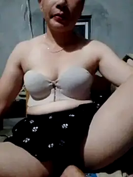 Snapshot of Tieuthu2 chatting on 06-03-26, 03:39 Tieuthu2 online show from 06-03-26, 03:39