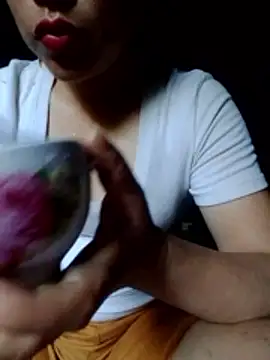 Snapshot of Tieuthu2 chatting on 06-05-26, 11:54 Tieuthu2 online show from 06-05-26, 11:54