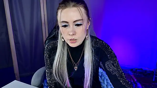 Snapshot of Kumiho_7777 chatting on 06-18-26, 08:36 Kumiho 7777 online show from 06-18-26, 08:36