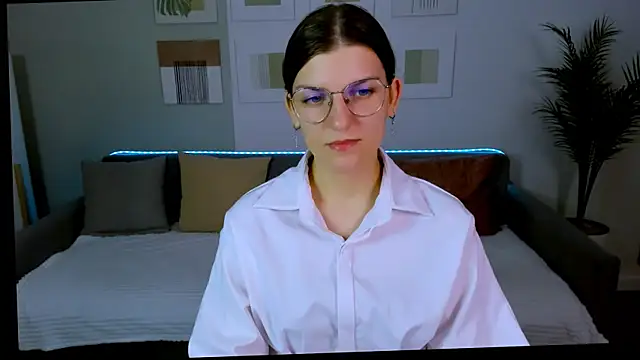 Snapshot of AnnaThorne chatting on 04-30-26, 04:30 AnnaThorne online show from 04-30-26, 04:30