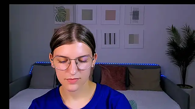Snapshot of AnnaThorne chatting on 06-02-26, 09:31 AnnaThorne online show from 06-02-26, 09:31